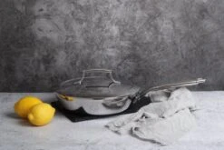 Saveur Selects Pannenset Voyage Series (Koekenpan ø 25 Cm + Steelpan ø 20 Cm) - TriPly RVS - Inductie En Alle Andere Warmtebronnen -Aanbiedingen Keukenkracht Winkel 1200x800 2