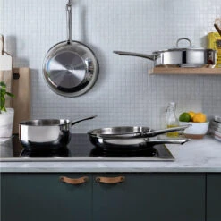 BK Hapjespan Met Deksel - Bright RVS - ø 28 Cm - Zonder Anti-aanbaklaag -Aanbiedingen Keukenkracht Winkel 23f28ce08a675f8207040ca3b1b15cd04406522d BK Bri SauteP 1pc CC005749 001 Collection