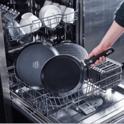 GreenPan Pannenkoekenpan Essentials - Zwart - ø 24 Cm - Keramische Anti-aanbaklaag 7 GreenPan Pannenkoekenpan Essentials - Zwart - ø 24 Cm - Keramische Anti-aanbaklaag -Aanbiedingen Keukenkracht Winkel 28657464abfd1bb6ae5e9eb35e512a20fba20436 GP ESS BA Bd DWS Lifestyle a 1