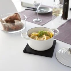 Yamazaki Pannenonderzetter Tower -- Zwart - 15 X 15 Cm -Aanbiedingen Keukenkracht Winkel 2953 1000x