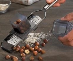 Microplane Vingerbescherming Professional 4 Microplane Vingerbescherming Professional -Aanbiedingen Keukenkracht Winkel 38057 1 1