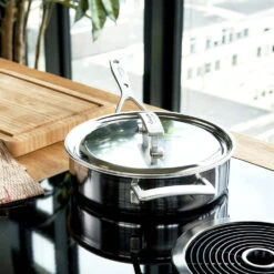 Demeyere Hapjespan Industry 5 - ø 28 Cm / 5.7 Liter + Deksel -Aanbiedingen Keukenkracht Winkel 40850 681 0 Lifestyle Image Product OS 750x750 1