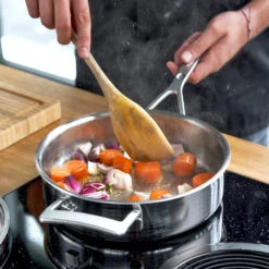 Demeyere Hapjespan Industry 5 - ø 28 Cm / 5.7 Liter + Deksel -Aanbiedingen Keukenkracht Winkel 40850 681 0 Product In Use OS 750x750 1