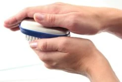 Kitchen Basics RVS Zeep Met Borsteltje -Aanbiedingen Keukenkracht Winkel 61050 HandZeepjeBorstelRvs2 2 23 1