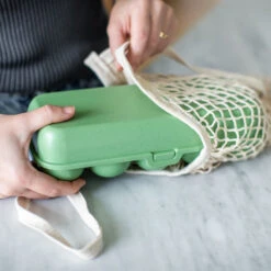 Koziol Eierdoos To Go Groen - 10 Eieren -Aanbiedingen Keukenkracht Winkel 7179 eggs to go 703 bag 1 os1