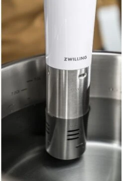 Zwilling Sous Vide Stick Enfinigy - Nauwkeurige Temperatuurinstelling - IPX7 Waterproof - Zilver/Wit -Aanbiedingen Keukenkracht Winkel 750045314