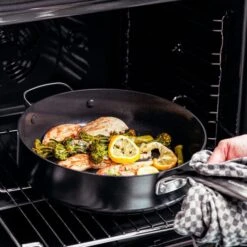 GreenPan Hapjespan Met Deksel - Copenhagen - Zwart - ø 28 Cm / 4.3 Liter - Keramische Anti-aanbaklaag -Aanbiedingen Keukenkracht Winkel 9d5a0eba493d9b013c02ab84b26a3dfe73831ade 8 Cop Skill 28cm CC003347 001 OvenSafe5B15D