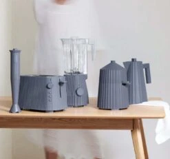 Alessi Waterkoker Plissé - Droogkookbeveiliging - Grijs - Michele De Lucchi - 1 Liter - MDL06/1 G -Aanbiedingen Keukenkracht Winkel Alessi Plisse Grijs 1