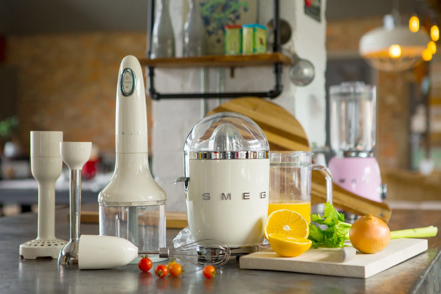 SMEG Citruspers - Elektrisch - Creme - CJF11CREU 2 SMEG Citruspers - Elektrisch - Creme - CJF11CREU - Afbeelding 2