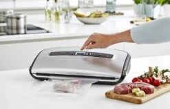 FoodSaver Vacumeermachine Urban Premium Plus - Zilver - FFS016/X 10 FoodSaver Vacumeermachine Urban Premium Plus - Zilver - FFS016/X -Aanbiedingen Keukenkracht Winkel FFS016X Lifestyle 13 5d36e0ebf0c537.74118453