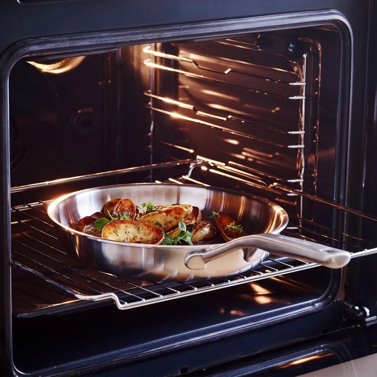 KitchenAid Koekenpan - Multi-Ply RVS - ø 24 Cm - Zonder Anti-aanbaklaag 5 KitchenAid Koekenpan - Multi-Ply RVS - ø 24 Cm - Zonder Anti-aanbaklaag - Afbeelding 5