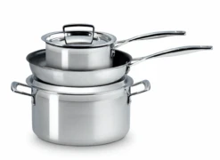 Le Creuset 3- Delige Pannenset 3-ply - RVS - Inductie - Koekenpan, Kookpan & Steelpan - Inclusief 2 Deksels 9 Le Creuset 3- Delige Pannenset 3-ply - RVS - Inductie - Koekenpan, Kookpan & Steelpan - Inclusief 2 Deksels -Aanbiedingen Keukenkracht Winkel LC 20210610 ZS PS FS 53808000010050 005 1