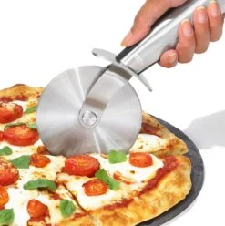 OXO Good Grips Pizzasnijder Steel -Aanbiedingen Keukenkracht Winkel Oxo Pizzasnijdder Steel 2