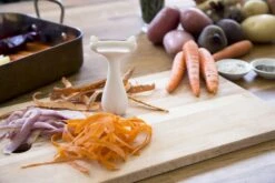 Peleg Design Dunschiller CatPeeler - Wit -Aanbiedingen Keukenkracht Winkel Peleg Design Dunschiller CatPeeler Wit 3