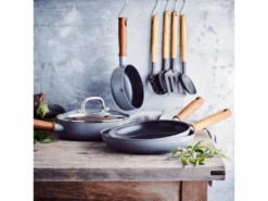 GreenPan Pannenset Met Keukenhulpjes Mayflower Pro - 4 Delige Set -Aanbiedingen Keukenkracht Winkel Productafbeeldingen CL 2023 03 08T145041.600