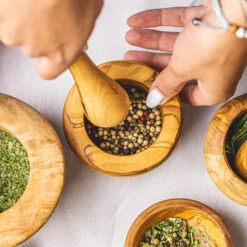 Jay Hill Vijzel Tunea - Olijfhout - ø 11 Cm -Aanbiedingen Keukenkracht Winkel TuneaHand 12