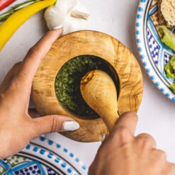 Jay Hill Vijzel Tunea - Olijfhout - ø 12 Cm -Aanbiedingen Keukenkracht Winkel TuneaHand 9