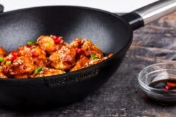 Westinghouse Koekenpan Performance - Blissful Black - ø 28 Cm - Standaard Anti-aanbaklaag -Aanbiedingen Keukenkracht Winkel WCFP0095024BK 9 1