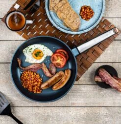 Westinghouse Koekenpan Performance - Bravery Blue - ø 24 Cm - Standaard Anti-aanbaklaag -Aanbiedingen Keukenkracht Winkel WCFP0095024BL 8