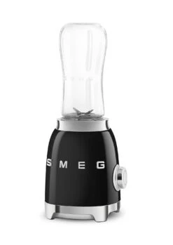 SMEG Smoothie Blender - Compact - Zwart - 600 Ml - PBF01BLEU 12 SMEG Smoothie Blender - Compact - Zwart - 600 Ml - PBF01BLEU -Aanbiedingen Keukenkracht Winkel WEB PBF01BLEU 5.jpg