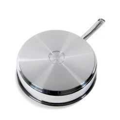 BK Hapjespan Met Deksel - Bright RVS - ø 28 Cm - Zonder Anti-aanbaklaag -Aanbiedingen Keukenkracht Winkel fc0dc2028d5d3253cc6eac1205cd79041df26e1e BK Bri SauteP 1pc CC005749 001 Base