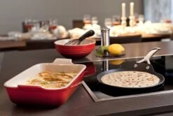 Le Creuset Pannenkoekenpan Les Forgées TNS - ø 24 Cm - Standaard Anti-aanbaklaag 9 Le Creuset Pannenkoekenpan Les Forgées TNS - ø 24 Cm - Standaard Anti-aanbaklaag -Aanbiedingen Keukenkracht Winkel le creuset pannenkoekenpan sfeer