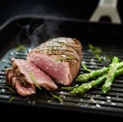 Valira Grillpan Aire Basics - Zwart - 28 X 28 Cm 6 Valira Grillpan Aire Basics - Zwart - 28 X 28 Cm -Aanbiedingen Keukenkracht Winkel valiragrillpan28x283 5